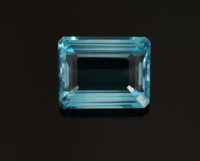 TOPAZE bleu suisse sur papier rectangulaire...