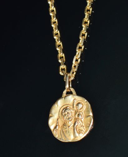 CHAINE en or jaune 18K (750/°°) maille forçat...