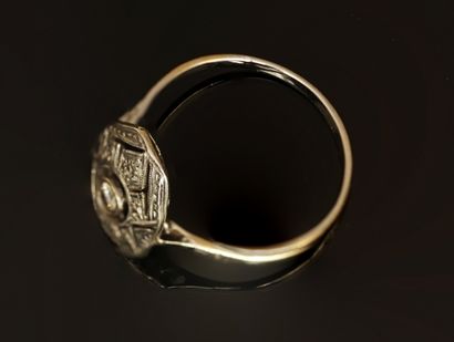 RING in 18K (750/°°) white gold with openwork...