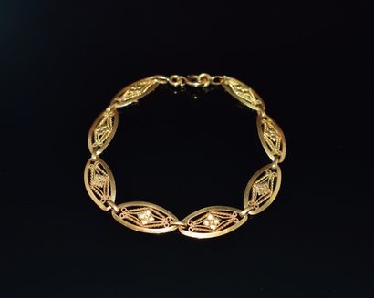 BRACELET en or jaune 18K (750/°°), maille...