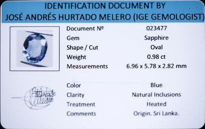 SAPHIR ovale sur papier 0.98ct avec cert...