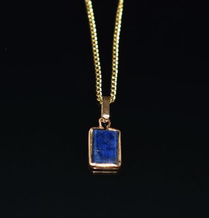 CHAINE et PENDENTIF en or jaune 18k (750/°°),...