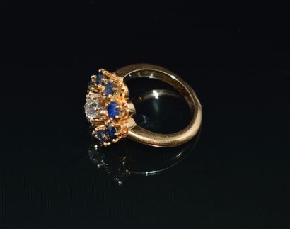 BAGUE MARGUERITE en or jaune 18K (750/°°),...