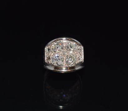 BAGUE en or blanc 18K (750/°°) et platine...