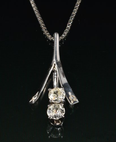 CHAINE en or blanc 18k (750/°°), ornée d’un...