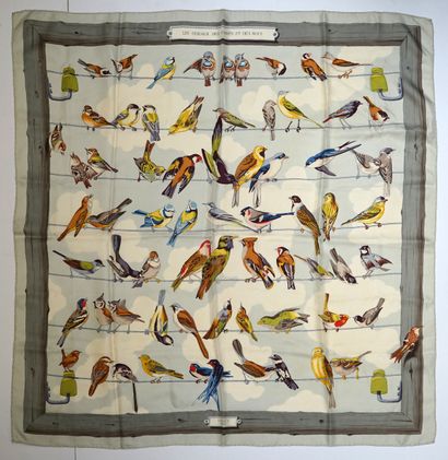 HERMES - Printed silk square 