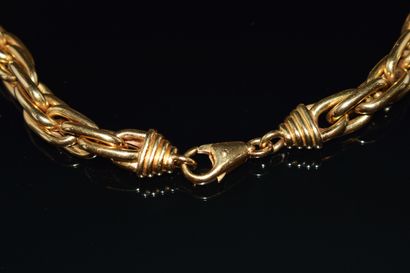 BRACELET en or jaune 18k (750/°°) large maille...