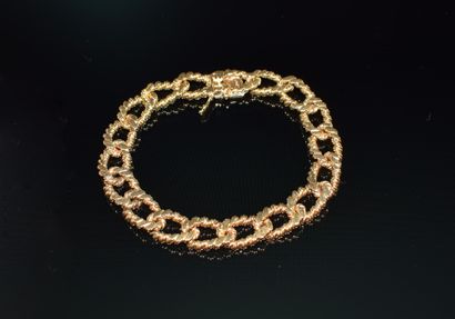 BRACELET en or jaune 18K (750/°°), maille...