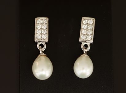 PAIRE DE PENDANTS D'OREILLES en argent 925/°°...