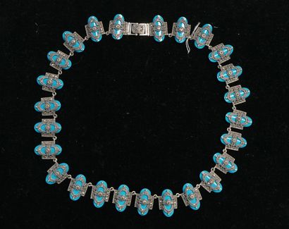 COLLIER 