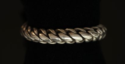 BRACELET rigide ouvert en argent min 800/°°...