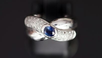 AC-BAGUE joncs croisés en or gris 18K (750/°°)...