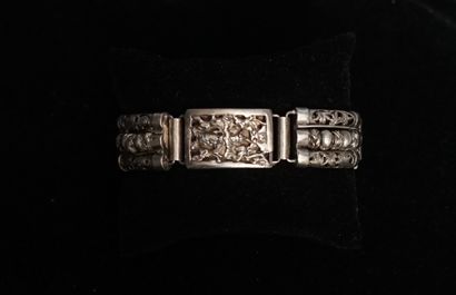 ENSEMBLE en argent min 800/°° et 925/°° comprenant...