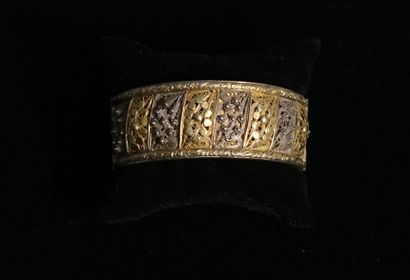 BRACELET rigide en argent et argent doré...