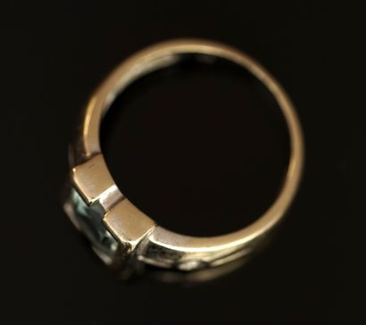 BAGUE en or jaune avec restes de rodhiage...