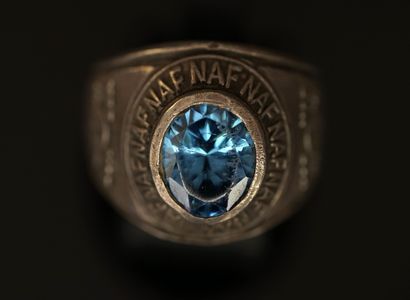 NAF - BAGUE D'UNIVERSITE en argent min 800/°°...