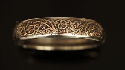 BRACELET en argent min 800/°° jonc rigide...