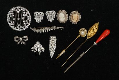 FANTAISIE - ENSEMBLE de bijoux fantaisie...