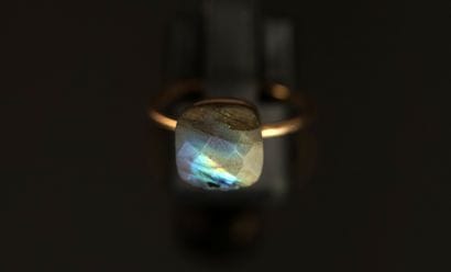 BAGUE en or jaune 18K (750/°°) ornée d'une...