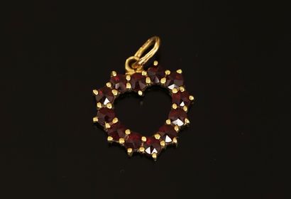 PENDENTIF coeur en or jaune 18k (750/°°)...