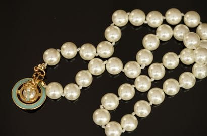 VIVIENNE WESTOOD - COLLIER en métal doré...