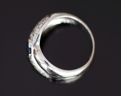 AC-BAGUE joncs croisés en or gris 18K (750/°°)...