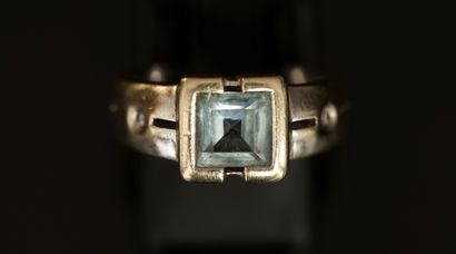 BAGUE en or jaune avec restes de rodhiage...