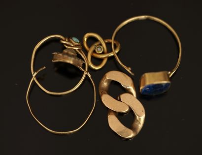 LOT d'or 18K (750/°°). PB: 7.1g