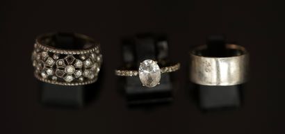 ENSEMBLE en argent min 800/°° comprenant...