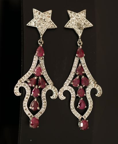 PAIRE DE PENDANTS D'OREILLES en argent 925/°°...