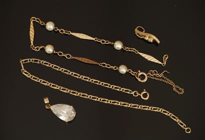 ENSEMBLE en or jaune 18K (750/°°) composé...