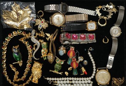 FANTAISIE - ENSEMBLE de bijoux fantaisie...