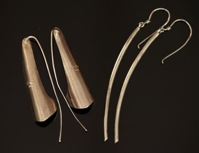 ENSEMBLE de 2 PAIRES DE PENDANTS d'oreilles...