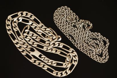 ENSEMBLE en argent min 800/°° comprenant...