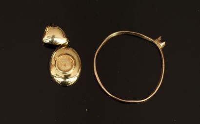 ENSEMBLE en or jaune 18K (750/°°) composé...