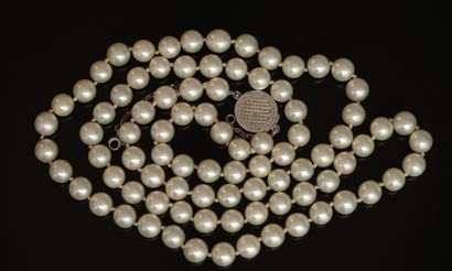 COLLIER choker de perles de culture blanches,...