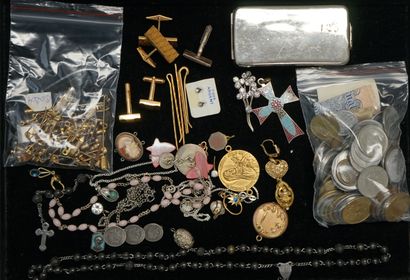 FANTAISIE - ENSEMBLE de bijoux fantaisie...