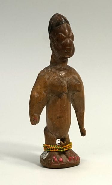 Petit fétiche féminin représentant une femme...