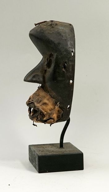 Masque passeport présentant un visage à la...