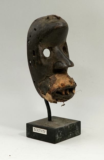 Masque passeport présentant un visage à la...