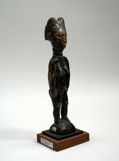 Statuette féminine style Abron. Ancêtre tutélaire....