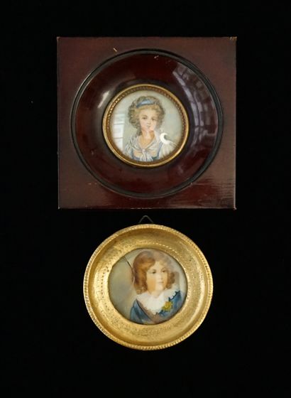 Ensemble de 2 miniatures présentant un portrait...