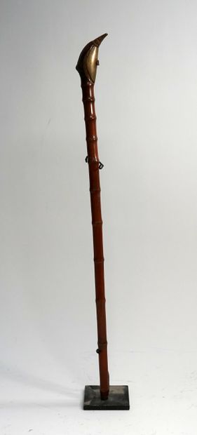 Pipe en bambou, le fourneau en laiton et...