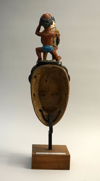 Masque à thème. Utilisé pour la danse et...