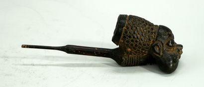 Jolie pipe style Bamoun du Cameroun en terre...