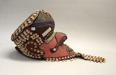 Grand masque heaume style Kuba de RDC. (ex...