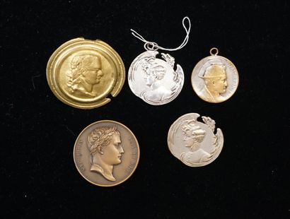 Sur le thème de NAPOLÉON :
Ensemble en métal...