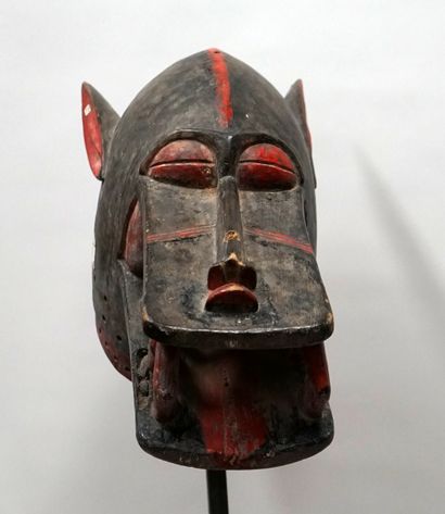 Important masque heaume zoomorphe (Korobla)...