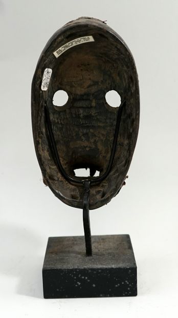 Masque passeport présentant un visage à la...