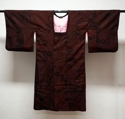 Kimono boutonné, manches fendues, rouge et...